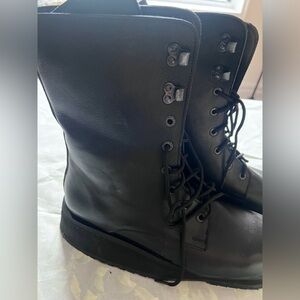 Black Leather woman’s Boots